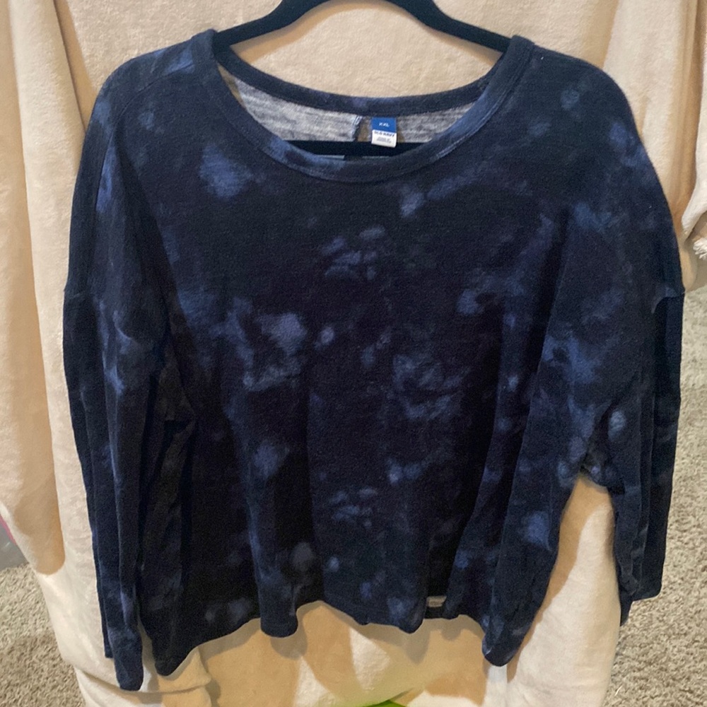 XXL Old Navy tie dye sweater blue shirt length